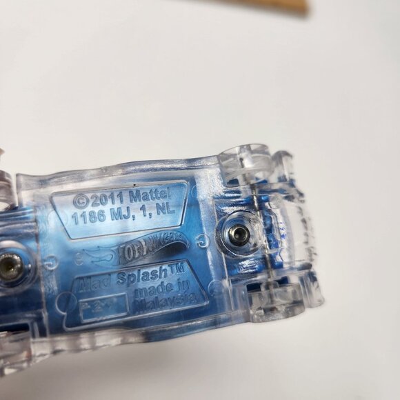 Hot Wheels 2011 Blue Mad Splash Die-Cast Car With Clear Wheels - Picture 2 of 8